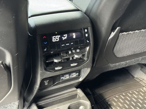 Used 2021 Jeep Grand Cherokee L Limited w/ Luxury Tech Group II image 30