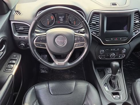 Used 2021 Jeep Cherokee Latitude Lux FWD image 14