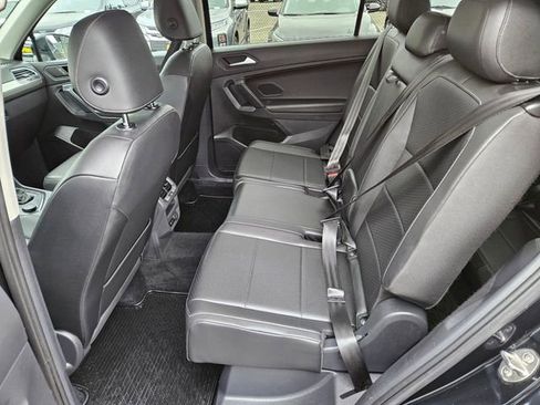 Used 2019 Volkswagen Tiguan SE w/ Panoramic Sunroof Package AWD/4WD image 13