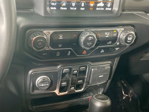 Used 2022 Jeep Gladiator Sport AWD/4WD image 16
