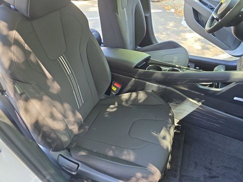 New 2025 Hyundai Elantra SEL image 10
