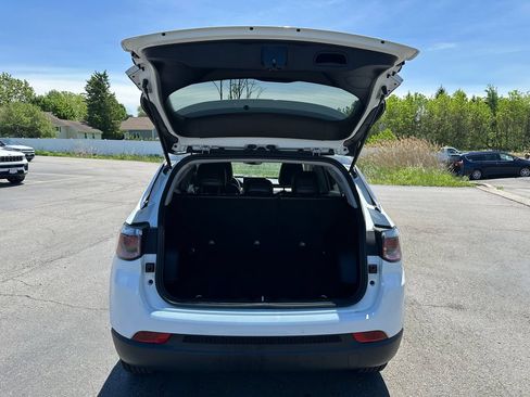 Certified 2022 Jeep Compass Latitude AWD/4WD image 16