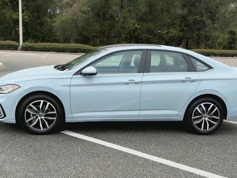 New 2026 Volkswagen Jetta SE image 5