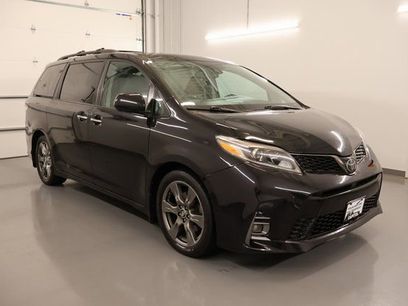 Used 2019 Toyota Sienna SE