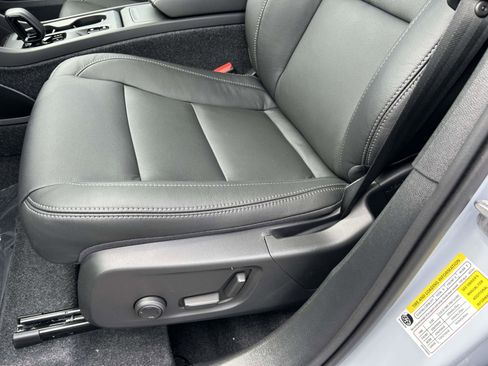 New 2026 Volvo XC40 B5 Core AWD/4WD image 19