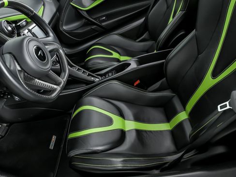 Used 2022 McLaren 765LT image 21