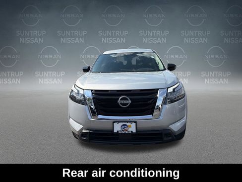 Used 2025 Nissan Pathfinder S FWD image 10