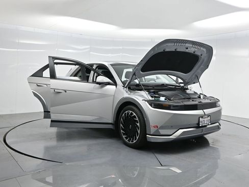 Used 2024 Hyundai Ioniq 5 Limited image 56