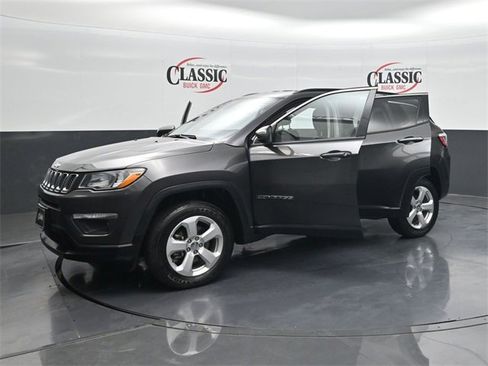 Used 2020 Jeep Compass Latitude w/ Cold Weather Group image 34