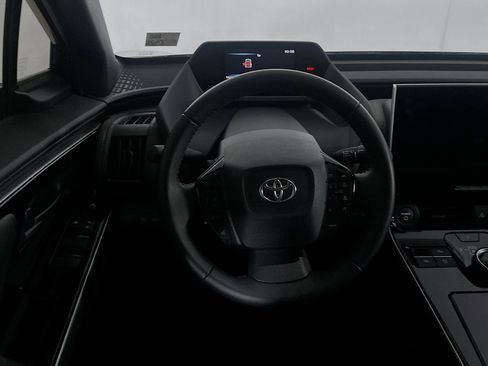 Used 2024 Toyota bZ4X XLE image 17