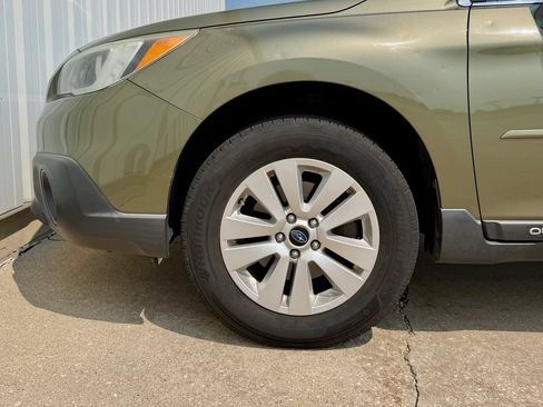 Used 2015 Subaru Outback 2.5i Premium AWD/4WD image 36