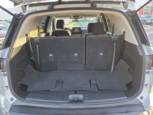 Certified 2022 Nissan Pathfinder SV image 22