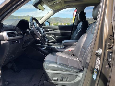 Used 2021 Kia Telluride S FWD image 14