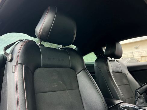 Used 2017 Ford Mustang GT Premium w/ Equipment Group 401A RWD image 18