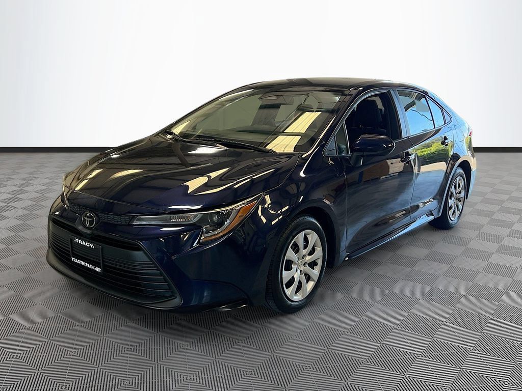 Used 2024 Toyota Corolla LE FWD image 3