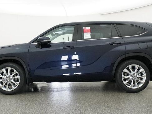 New 2026 Toyota Highlander Limited AWD/4WD image 21