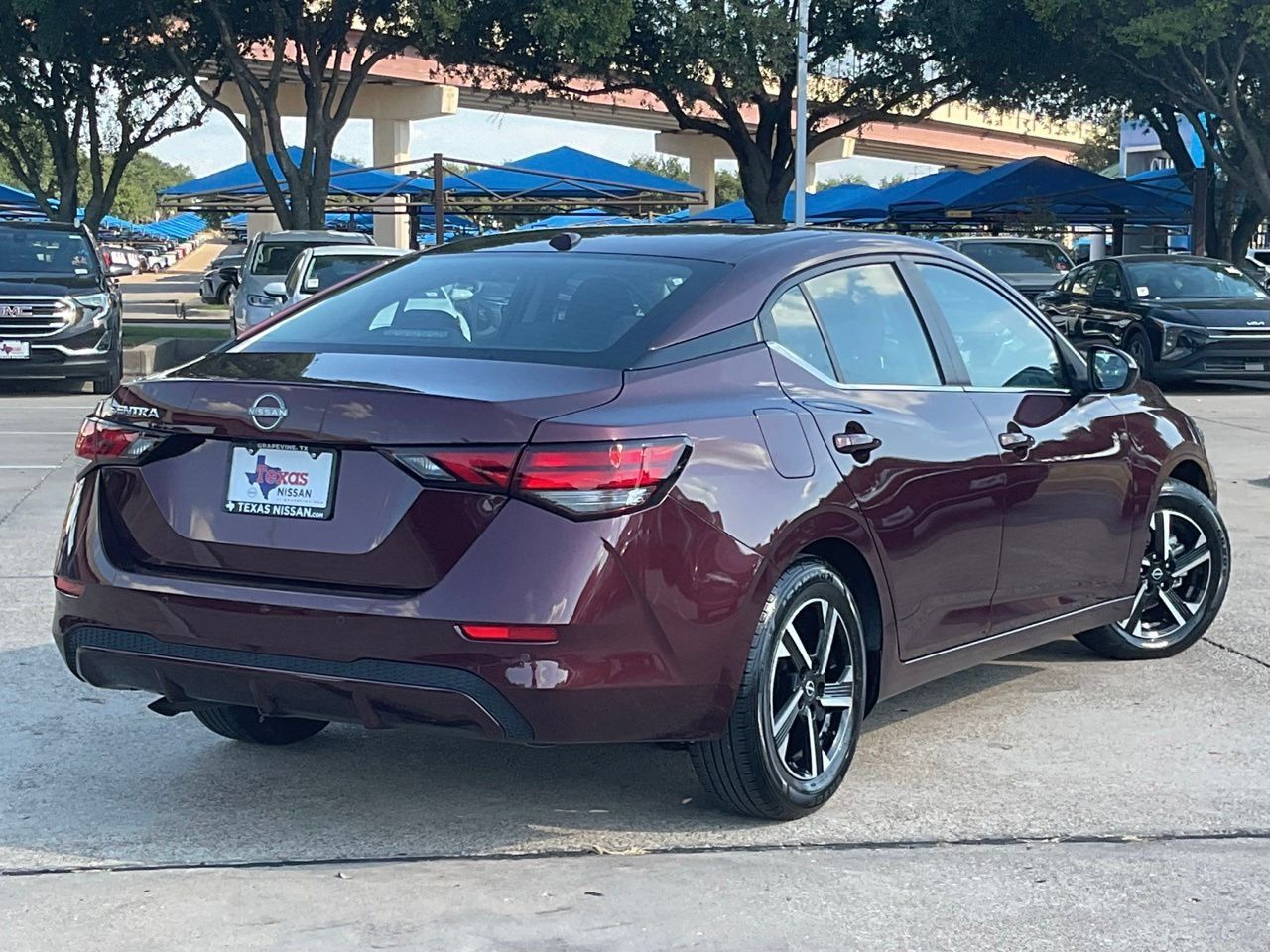 Used 2025 Nissan Sentra SV FWD image 4