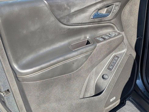 Used 2020 Chevrolet Equinox Premier w/ Premier True North Edition image 15