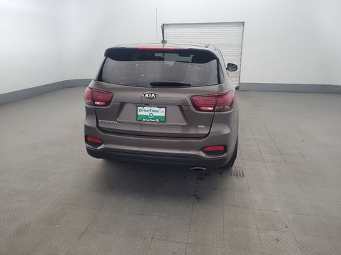 Used 2019 Kia Sorento FWD image 7
