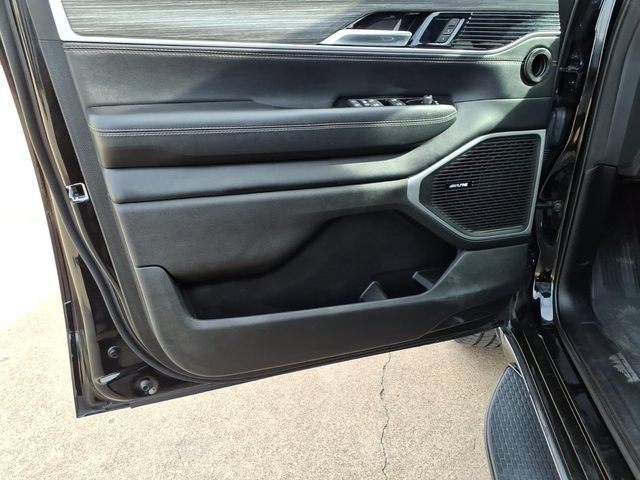 Used 2024 Jeep Wagoneer Series II w/ Flexible Seating Group RWD image 11