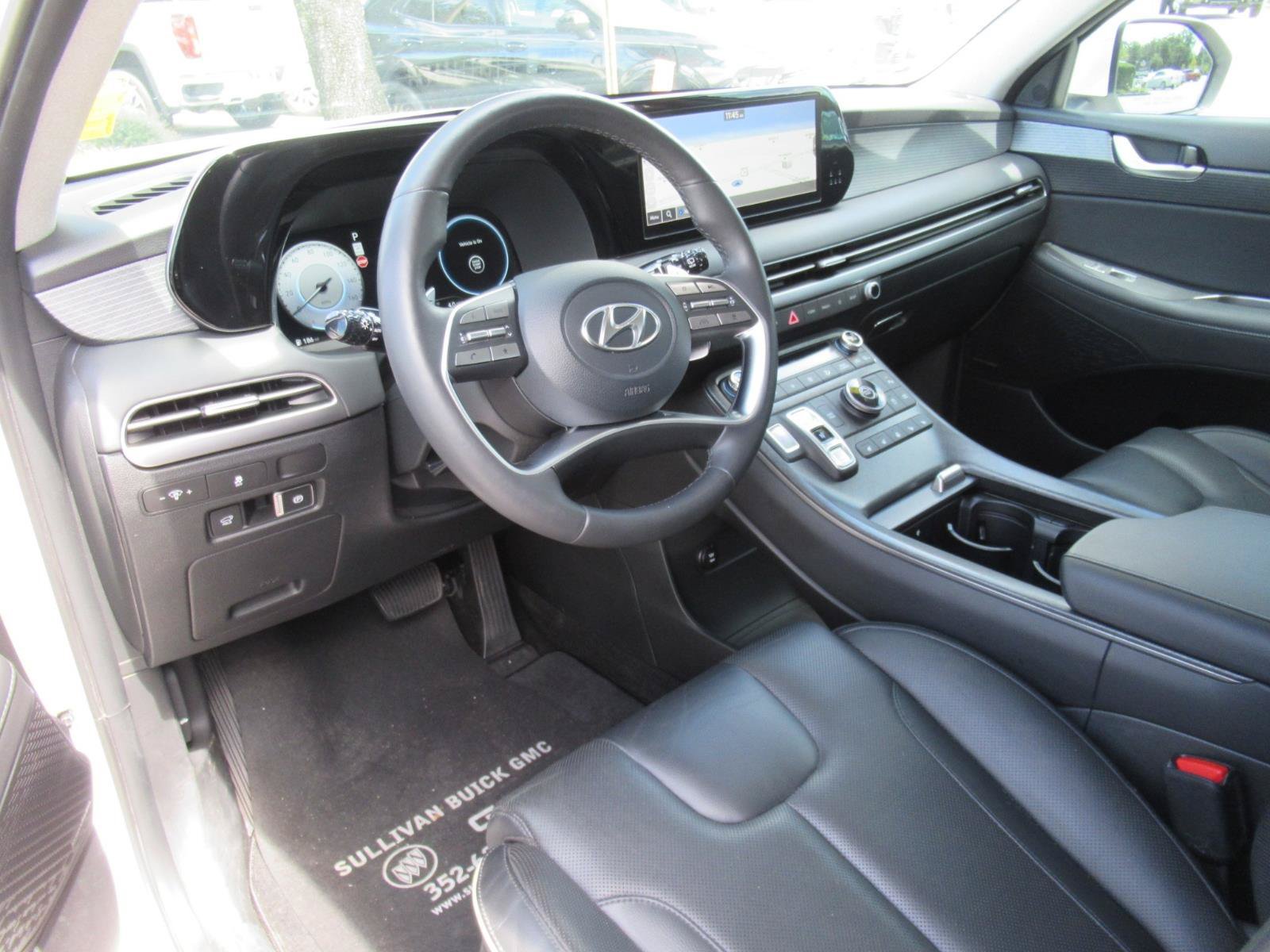 Used 2023 Hyundai Palisade Limited FWD image 15