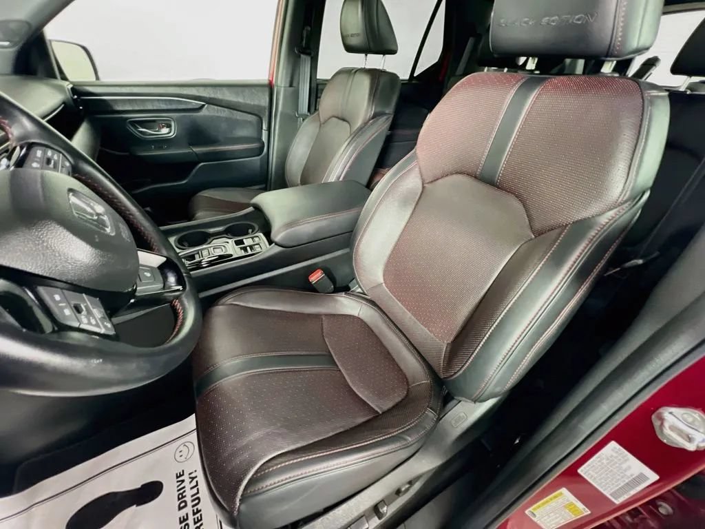 Used 2025 Honda Pilot Black Edition image 22