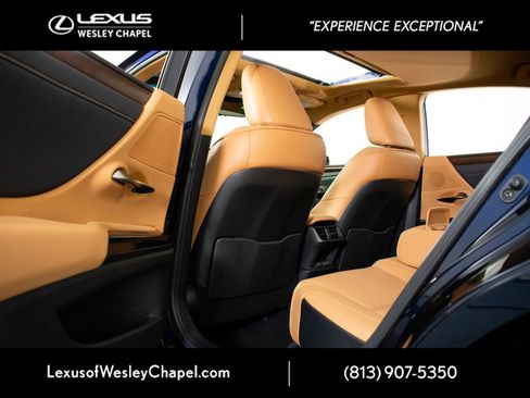 Used 2024 Lexus ES 350 350 w/ Premium Package image 22