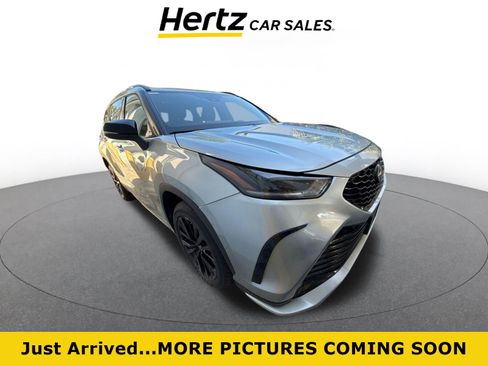 Used 2025 Toyota Highlander XSE AWD/4WD image 1