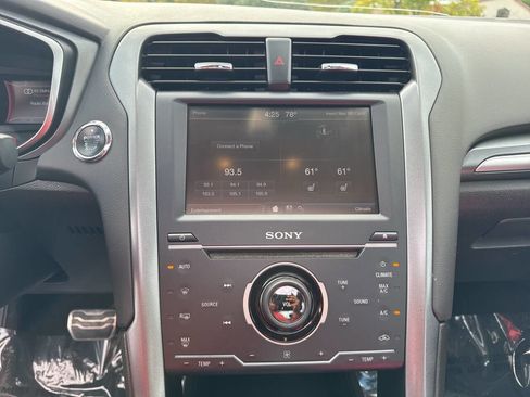 Used 2013 Ford Fusion Titanium image 27