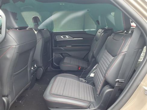 New 2026 Ford Explorer ST-Line image 5