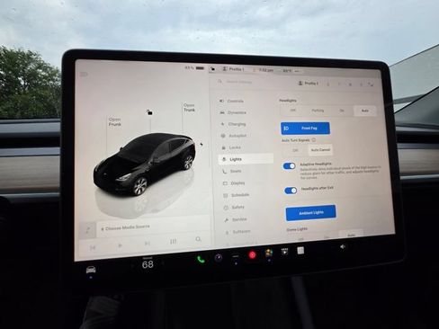 Used 2023 Tesla Model Y Long Range AWD/4WD image 48