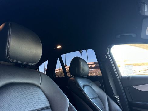 Used 2021 Mercedes-Benz GLC 300 GLC 300 image 16