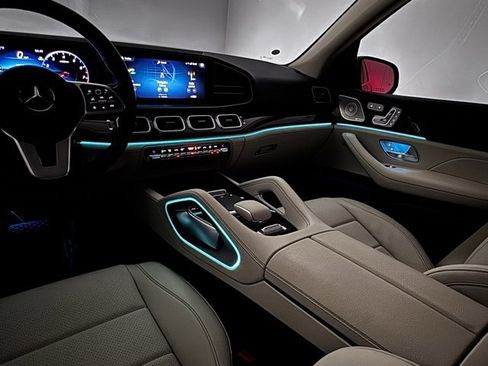 Used 2023 Mercedes-Benz GLS 450 4MATIC image 45