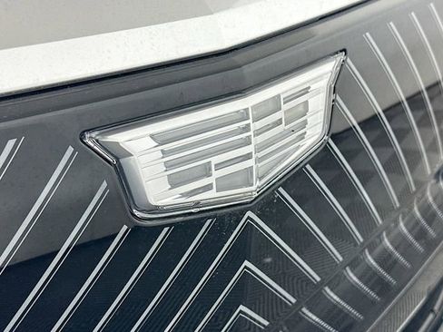 New 2026 Cadillac Lyriq Premium Luxury AWD/4WD image 24