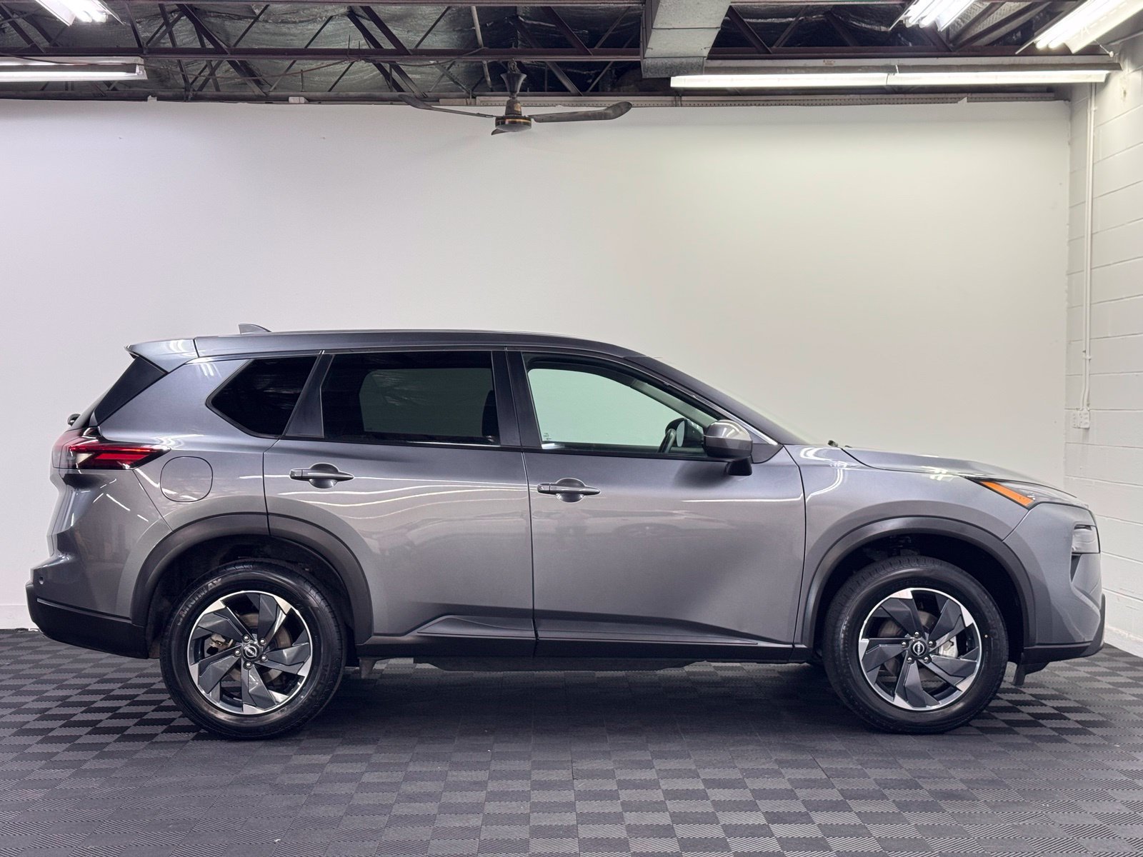 Certified 2024 Nissan Rogue SV AWD/4WD image 5