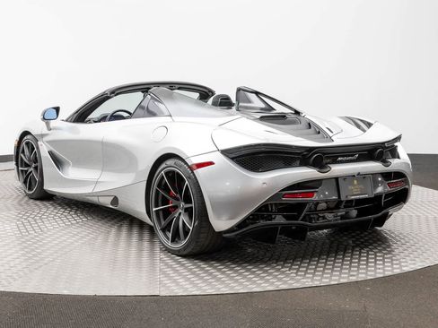 Used 2022 McLaren 720S Spider image 4