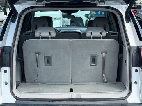 Used 2018 GMC Acadia SLE AWD/4WD image 22
