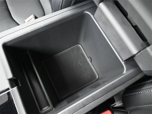 New 2025 Honda Pilot Touring image 19