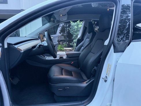 Used 2023 Tesla Model Y Long Range image 11