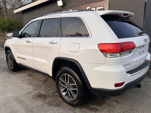 Used 2017 Jeep Grand Cherokee Overland image 5