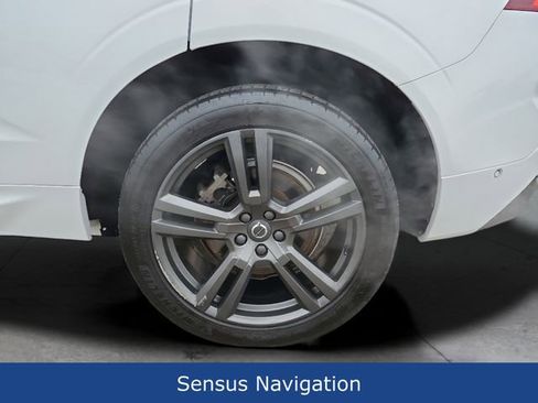Used 2019 Volvo XC60 T6 Momentum w/ Multimedia Package image 29