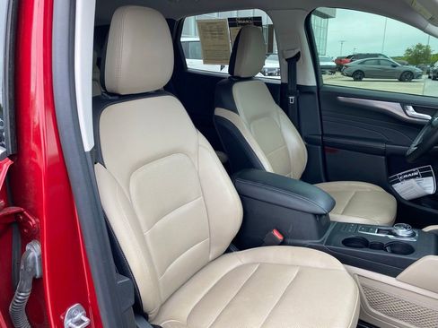 Used 2022 Ford Escape Titanium AWD/4WD image 30