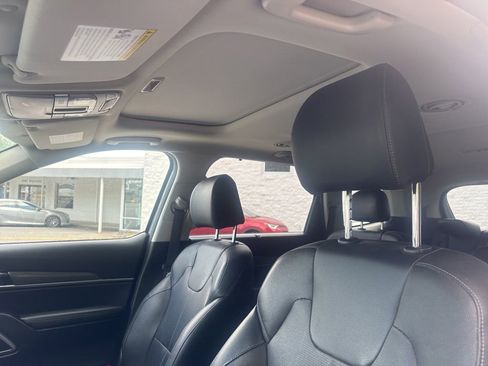 Used 2022 Kia Telluride EX w/ EX Premium Package AWD/4WD image 17