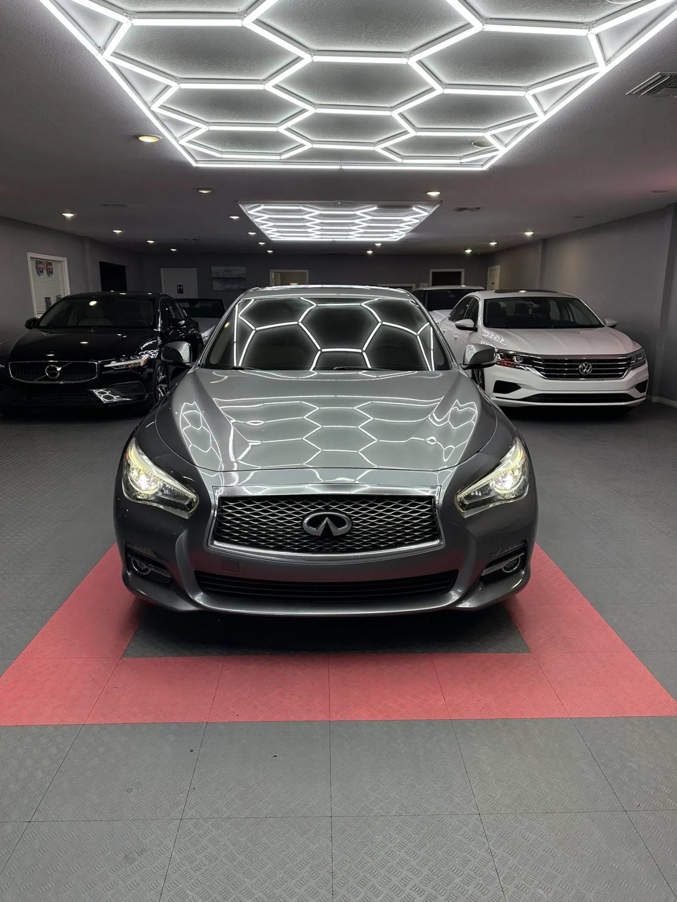 Used 2017 INFINITI Q50 Signature Edition RWD image 8