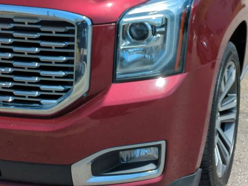 Used 2019 GMC Yukon XL Denali w/ Denali Ultimate Package AWD/4WD image 11