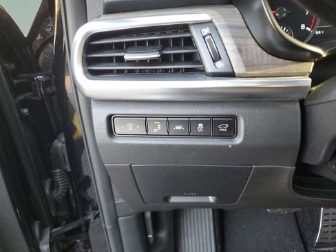 Certified 2022 Kia Telluride SX w/ SX Prestige Package image 28