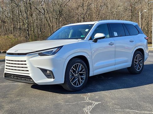 New 2026 Lexus TX 350 AWD image 2
