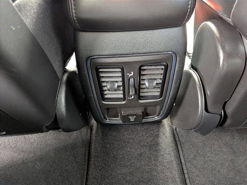 Used 2022 Jeep Grand Cherokee Laredo X AWD/4WD image 17