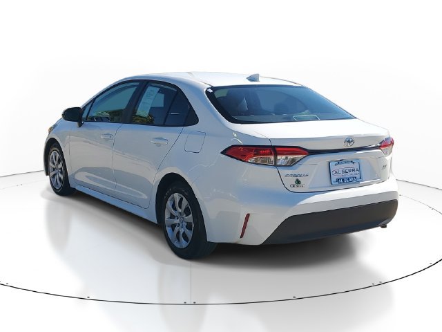 Used 2025 Toyota Corolla LE FWD image 3