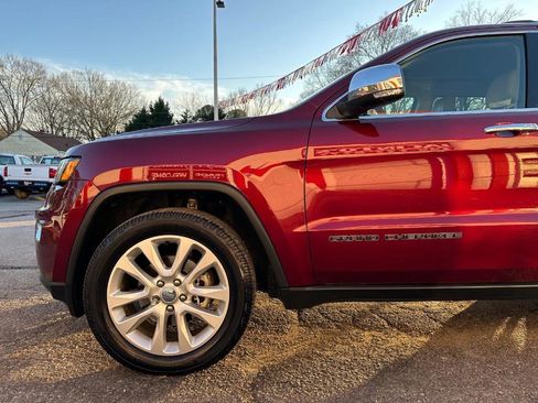 Used 2017 Jeep Grand Cherokee Limited w/ Luxury Group II image 8